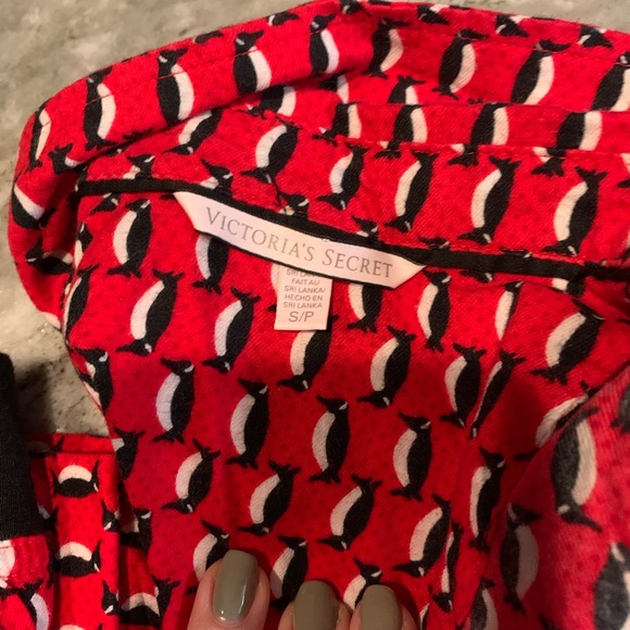 Victoria secret pajamas - Picture 2 of 3